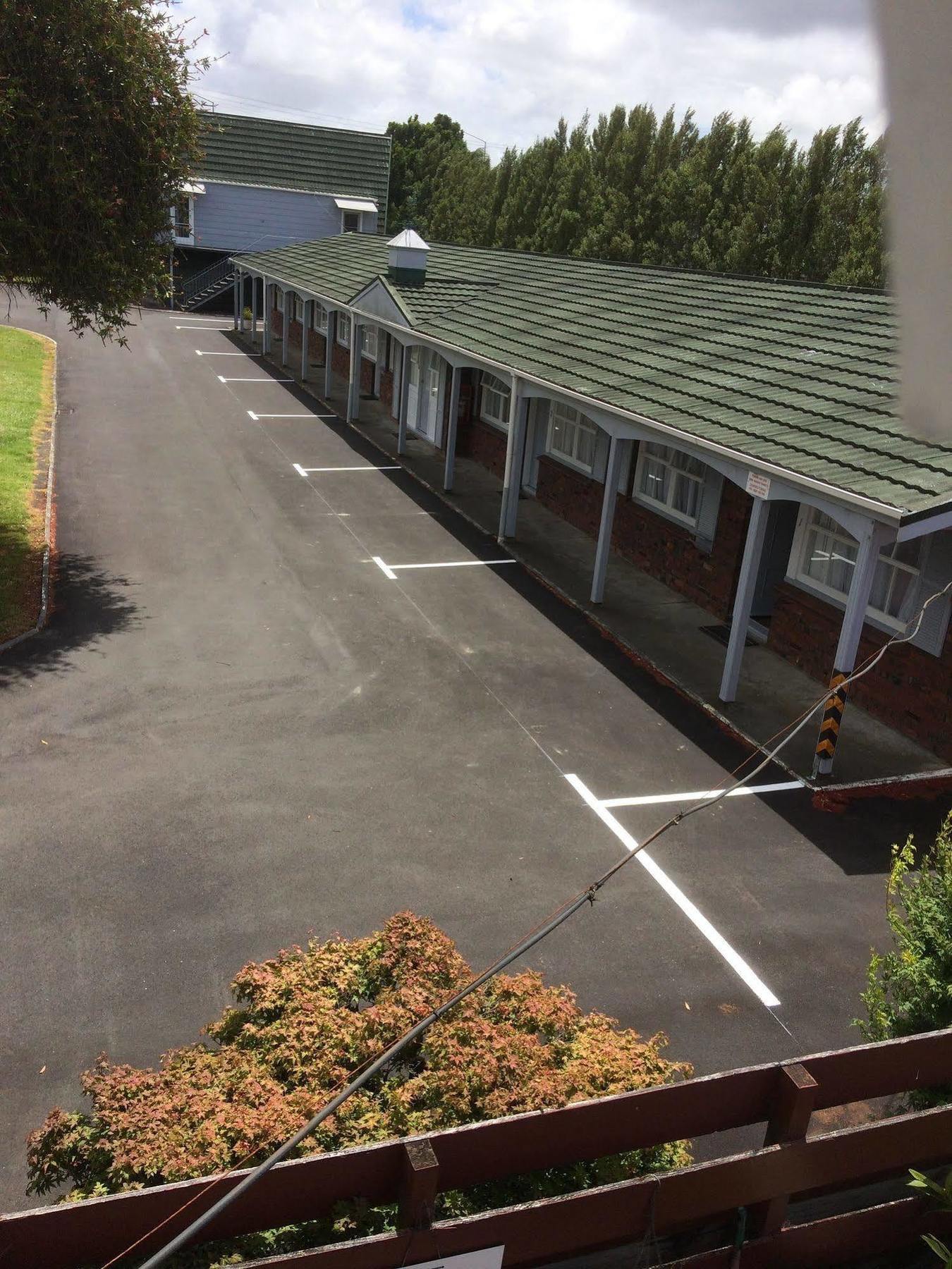 Colonial Motel Papakura Exterior photo