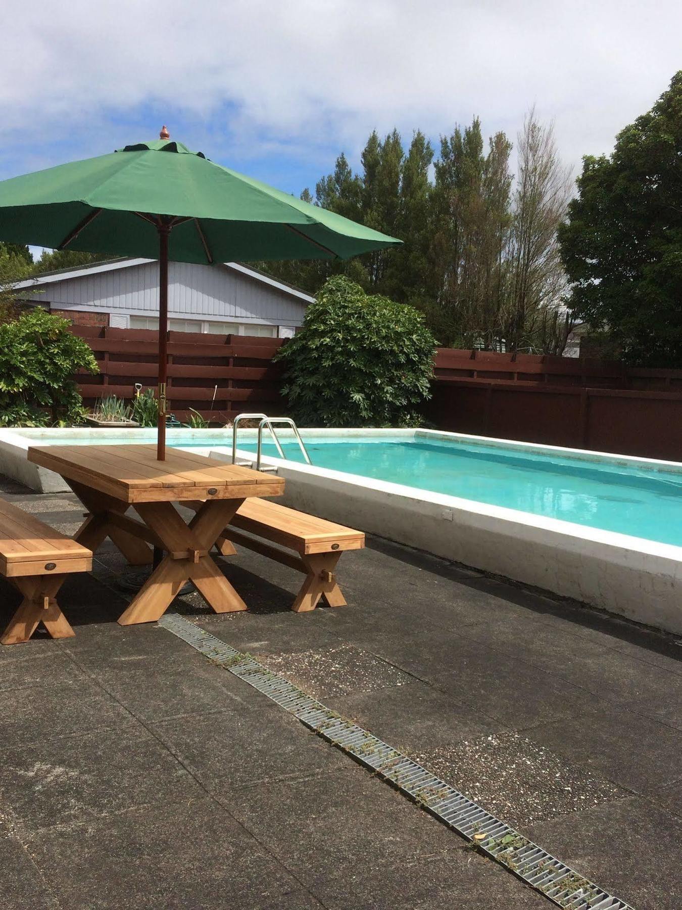 Colonial Motel Papakura Exterior photo