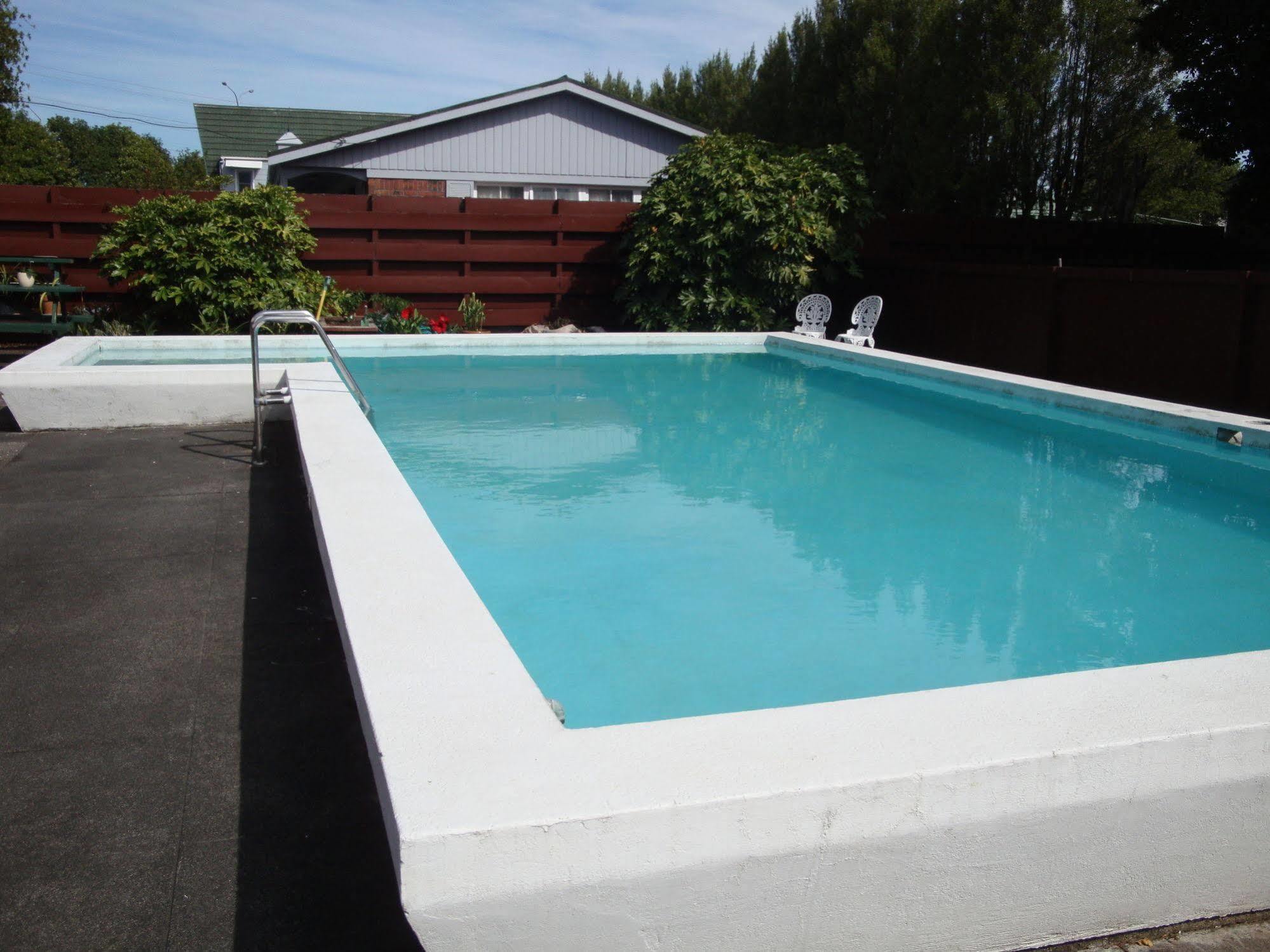 Colonial Motel Papakura Exterior photo